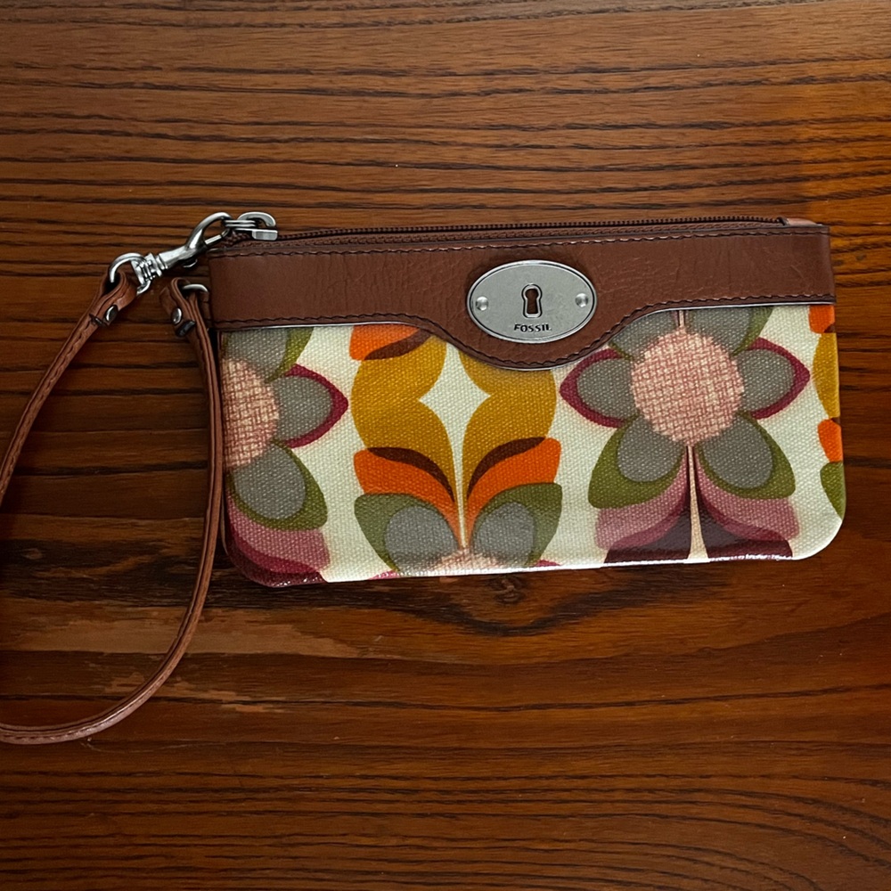 Vintage fossil wristlet